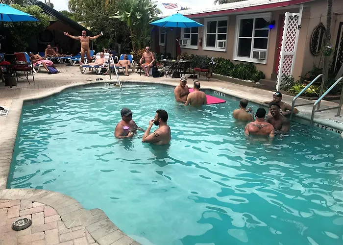 Inn Leather Guest House-Gay Male Only